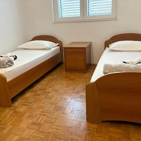 Danijela Apartment *